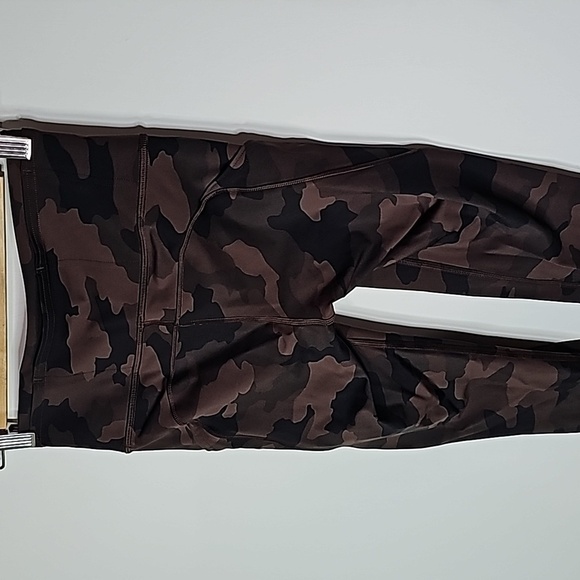 Lululemon Fast and Free size 4 non reflective Nulux Tight II athletic leggings - Picture 4 of 6